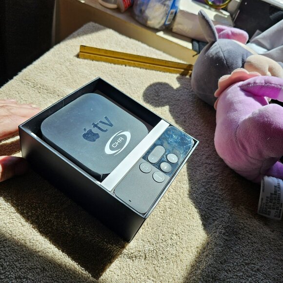 Vintage apple tv for parts - Picture 2 of 2